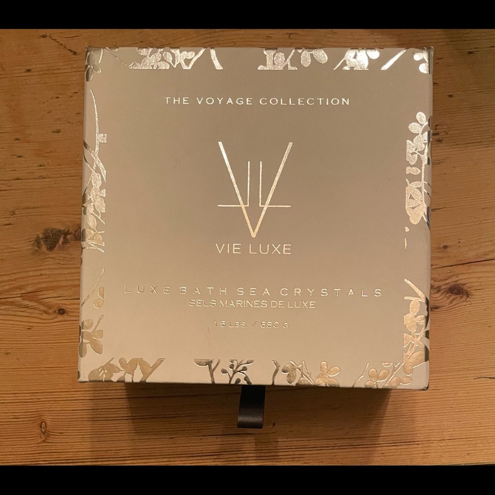 Vie Luxe LUXEBATH SEA CRYSTALS SELS MARINES DE LUXE  THE VOYAGE COLLECTION